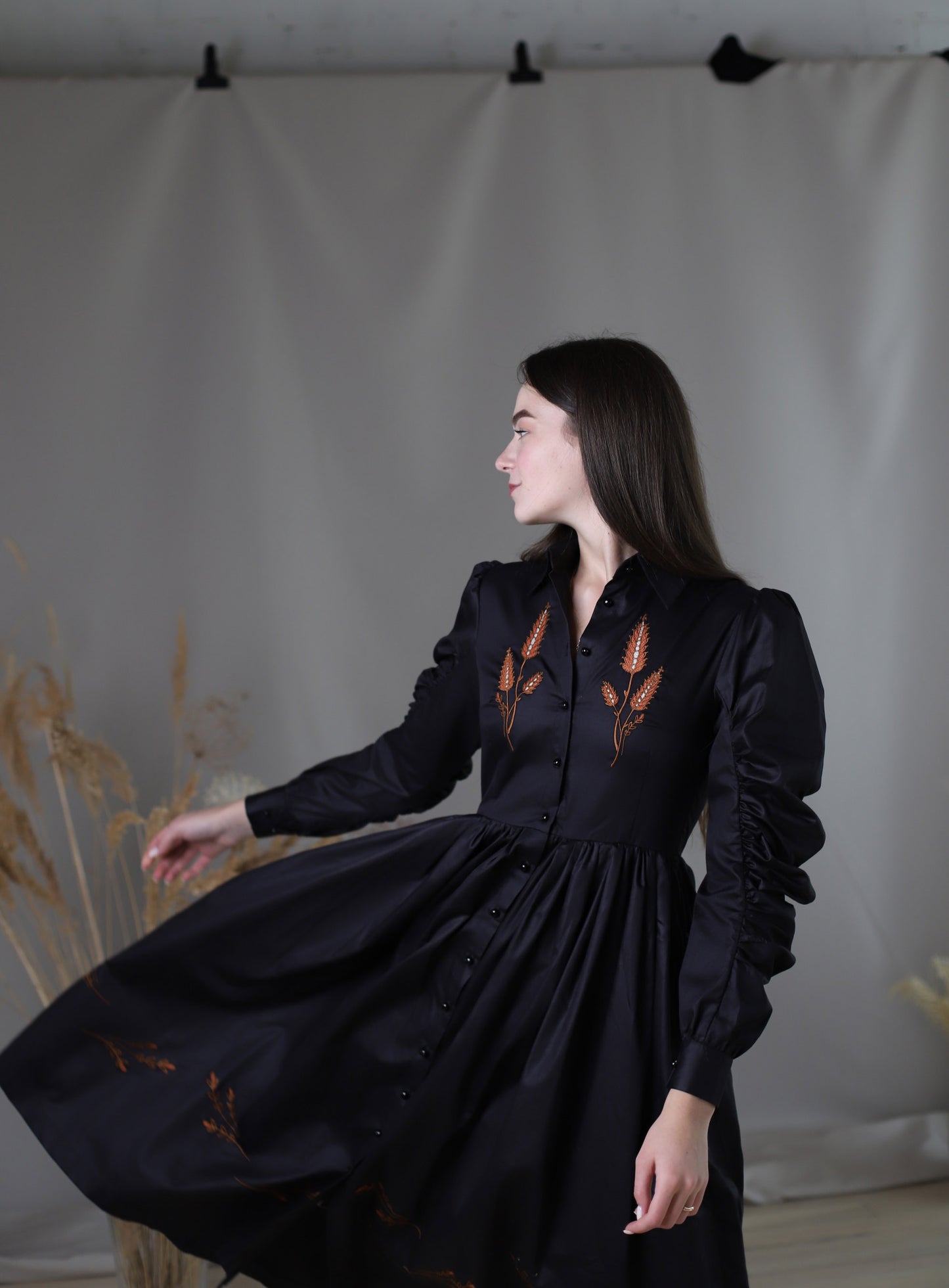 Сукня Mariya чорний колір