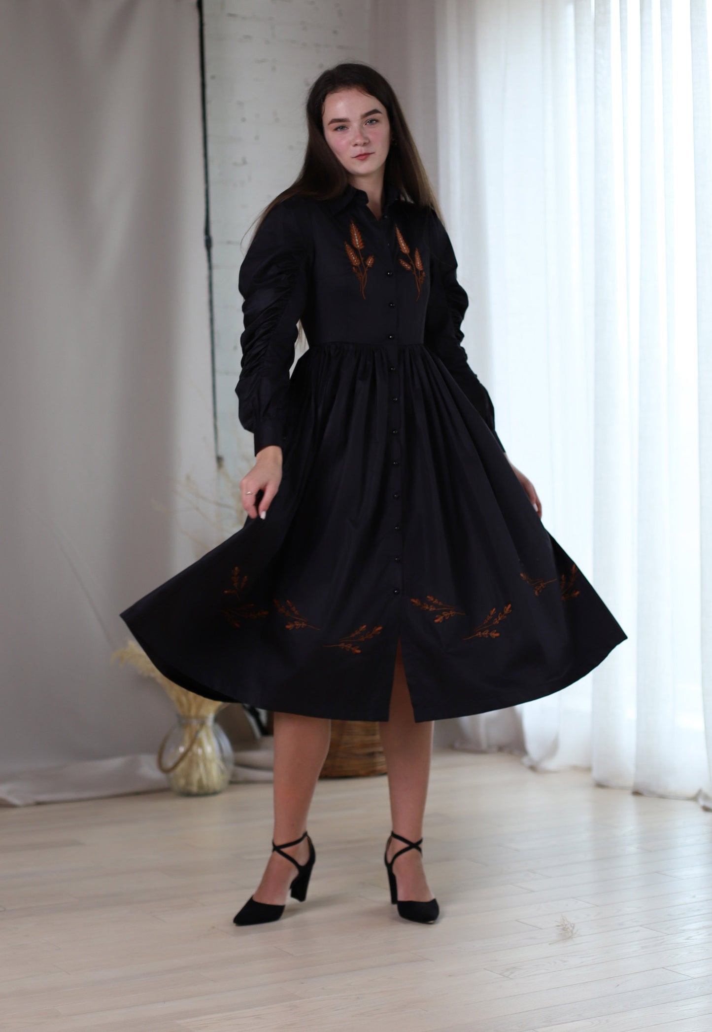 Сукня Mariya чорний колір